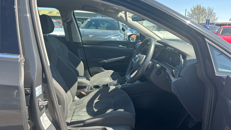 Volkswagen Golf 1.4 TSI eHybrid Style 5dr DSG Hatchback